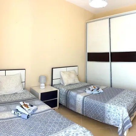 Two Sea Lungo Mare דירה Vlorë