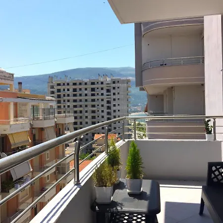 Two Sea Lungo Mare דירה Vlorë